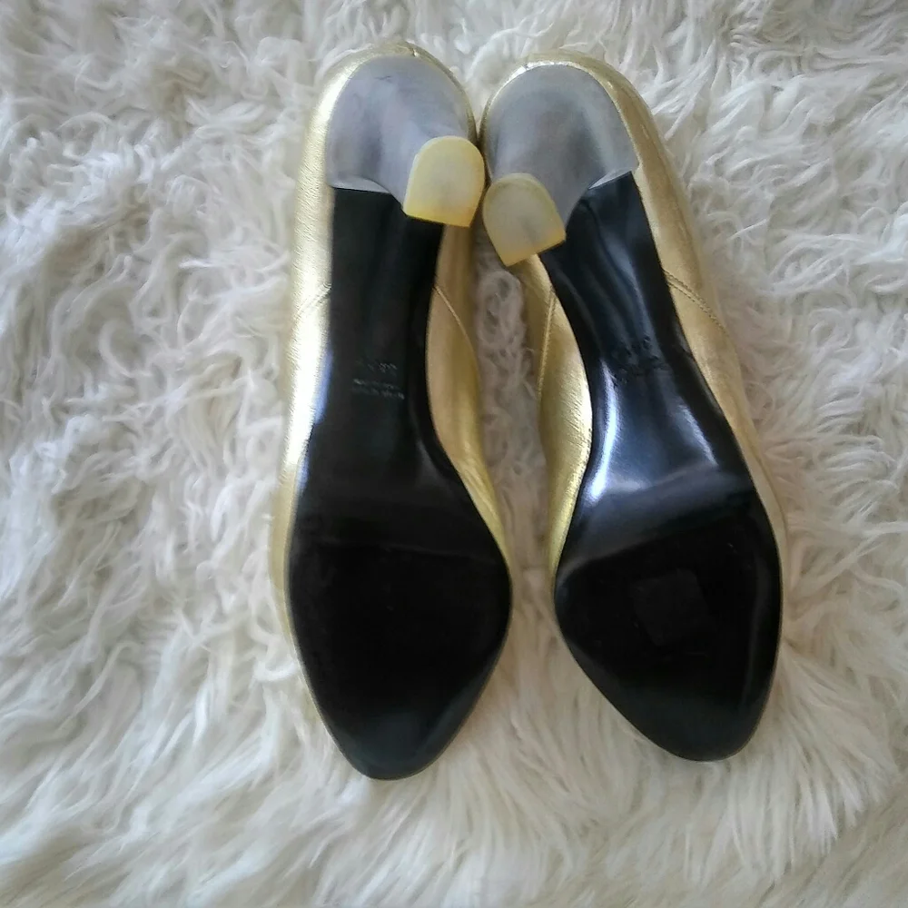 Nina Ricci Pumps With Acrylic Heels